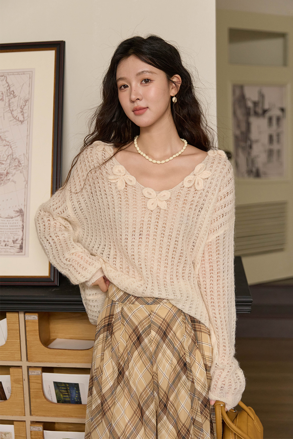 女性のためのニットシャツ