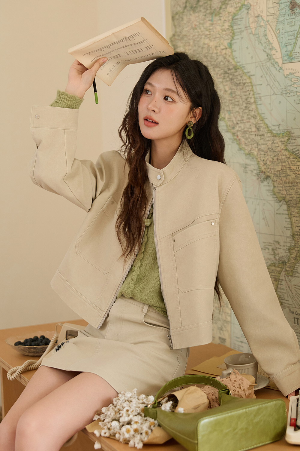 ชุดเซ็ทเสื้อโค้ตและกระโปรง