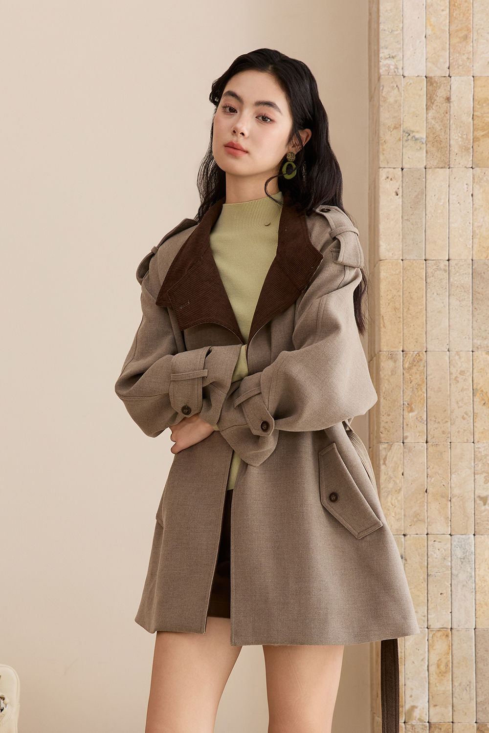 เสื้อโค้ทผ้าขนสัตว์สำหรับผู้หญิง