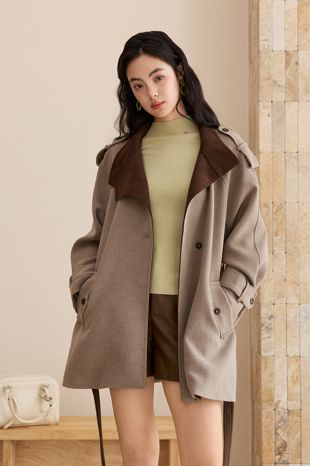 เสื้อโค้ทผ้าขนสัตว์สำหรับผู้หญิง