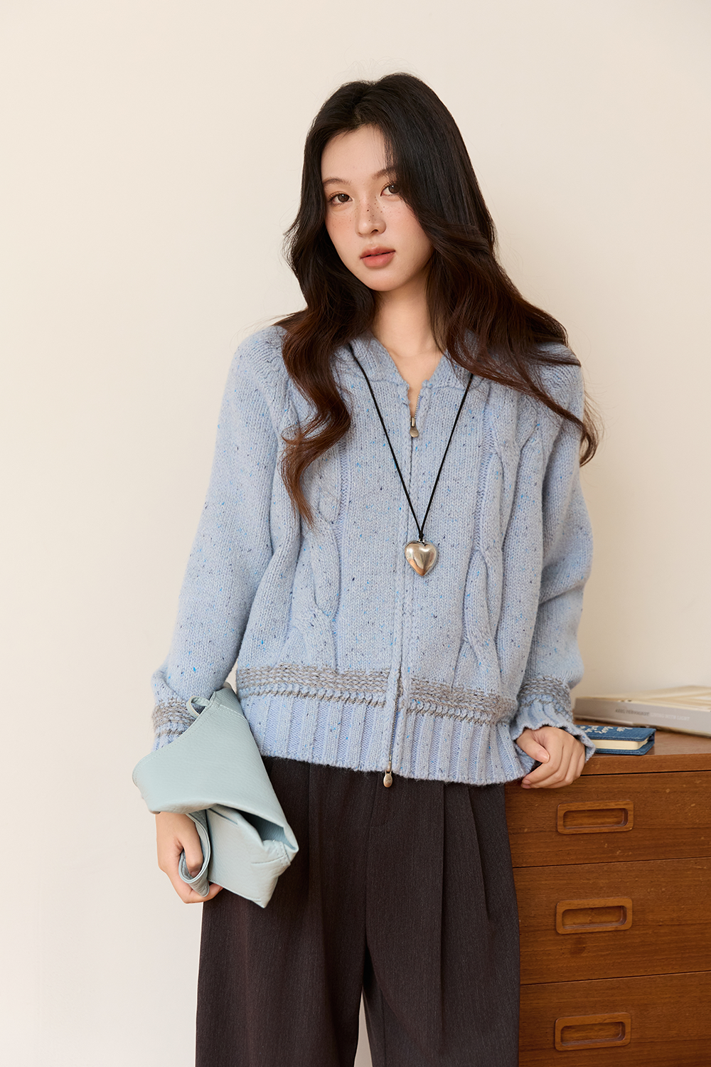 เสื้อถักสำหรับผู้หญิง