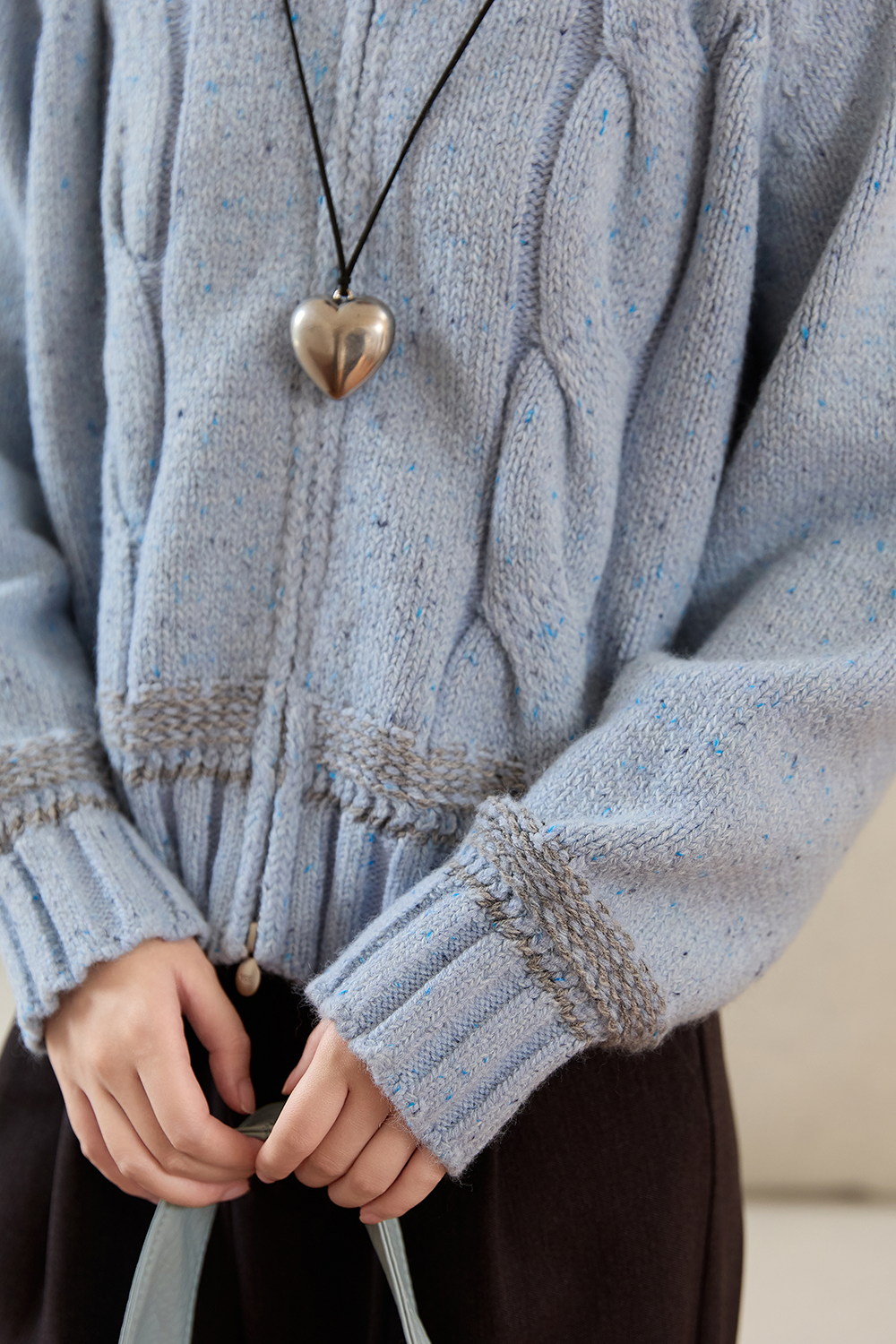 เสื้อถักสำหรับผู้หญิง