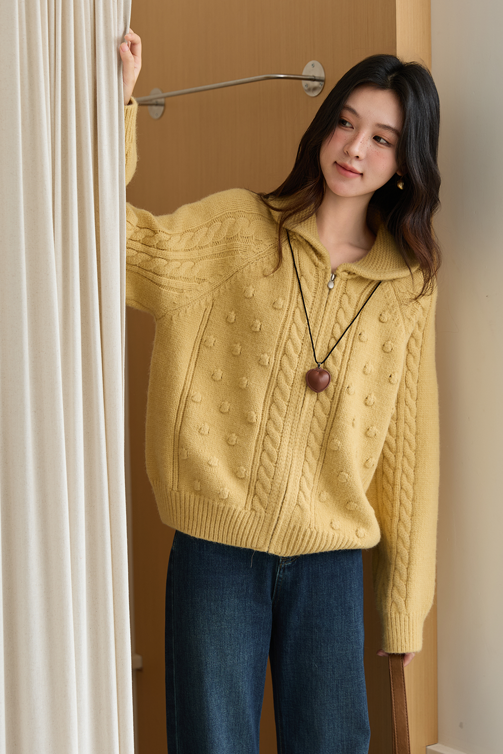 เสื้อถักสำหรับผู้หญิง