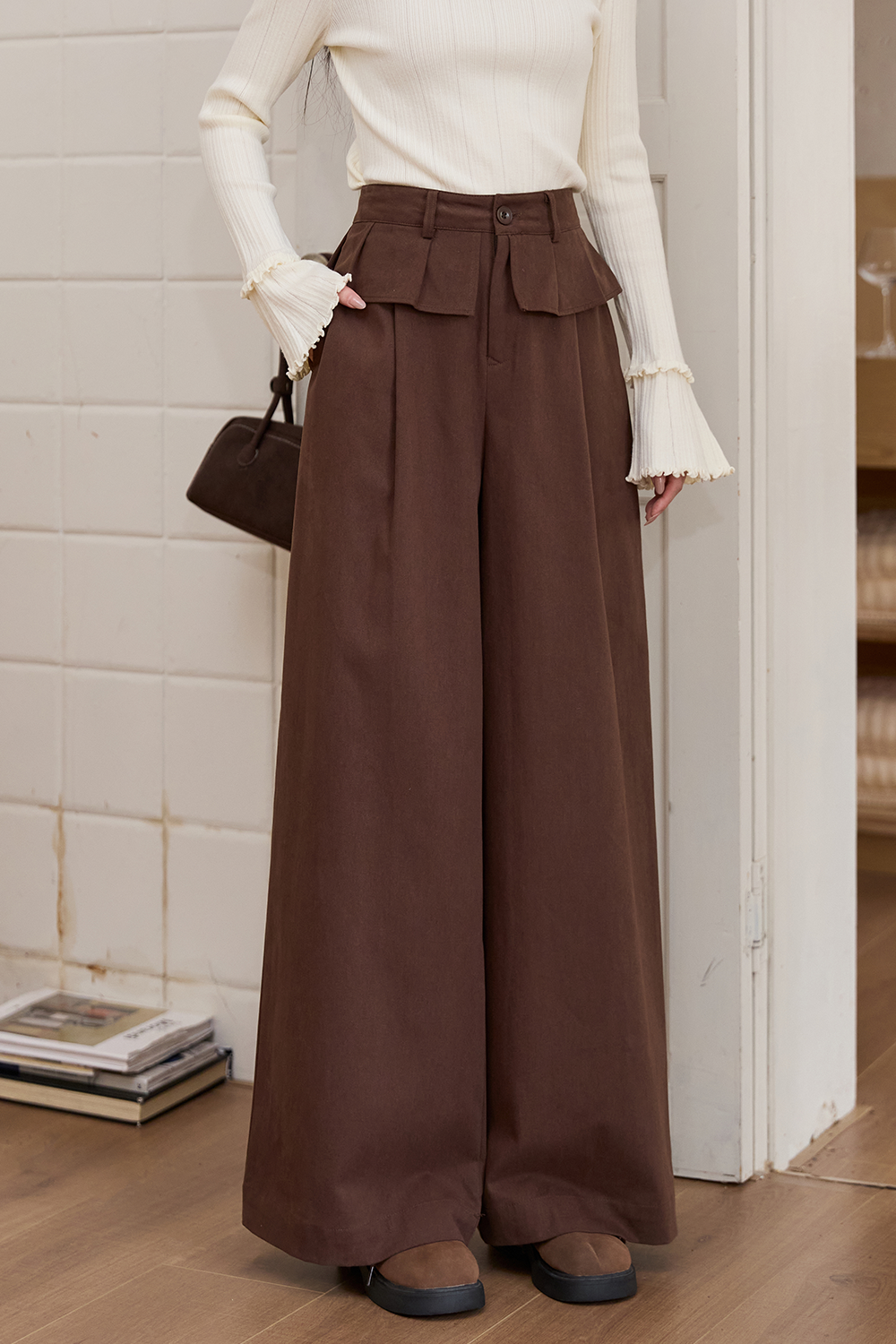 Celana Kaki Lebar untuk Wanita