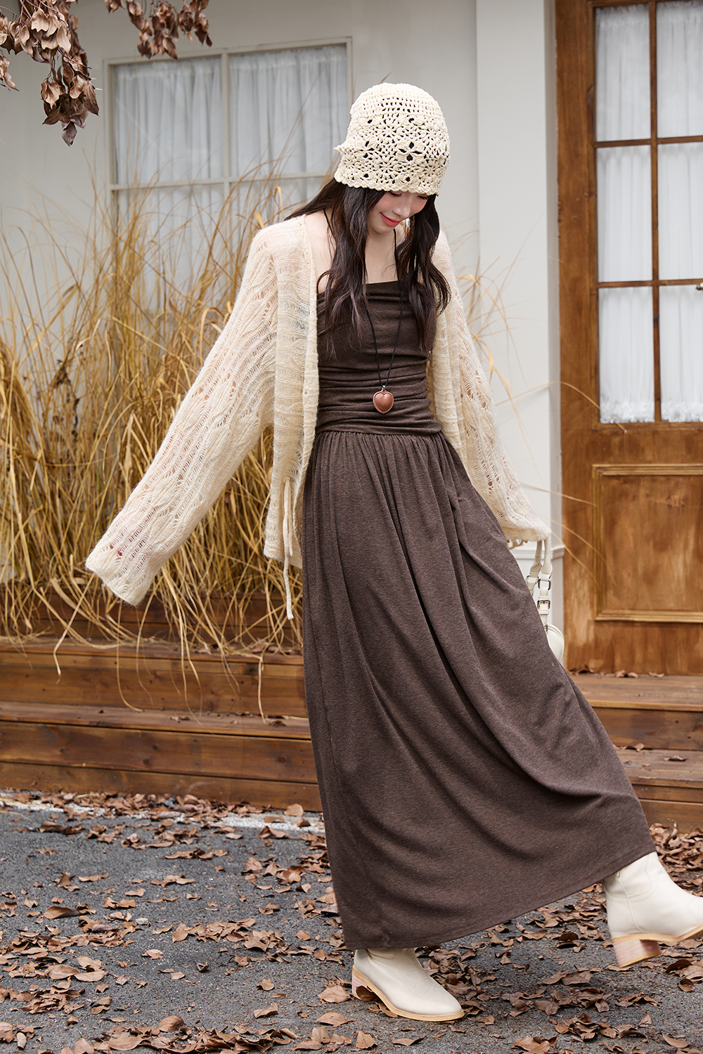 Bộ váy và áo khoác cardigan được bán riêng