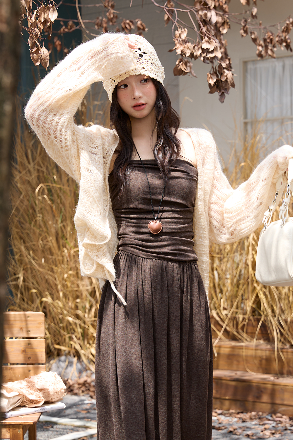 Bộ váy và áo khoác cardigan được bán riêng