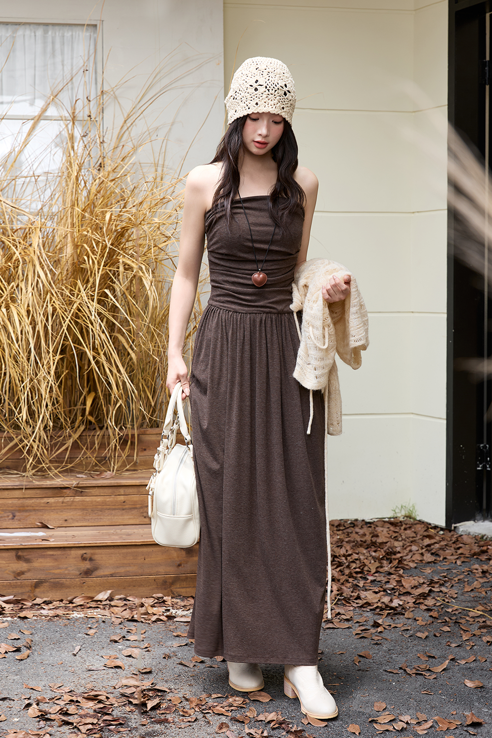 Bộ váy và áo khoác cardigan được bán riêng