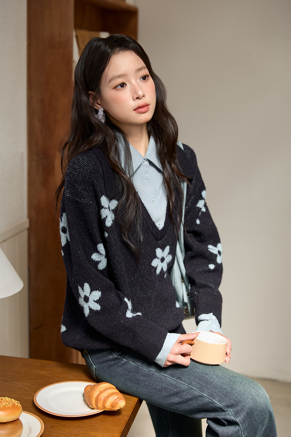 Fake Two Pieces Knit Shirt for Women