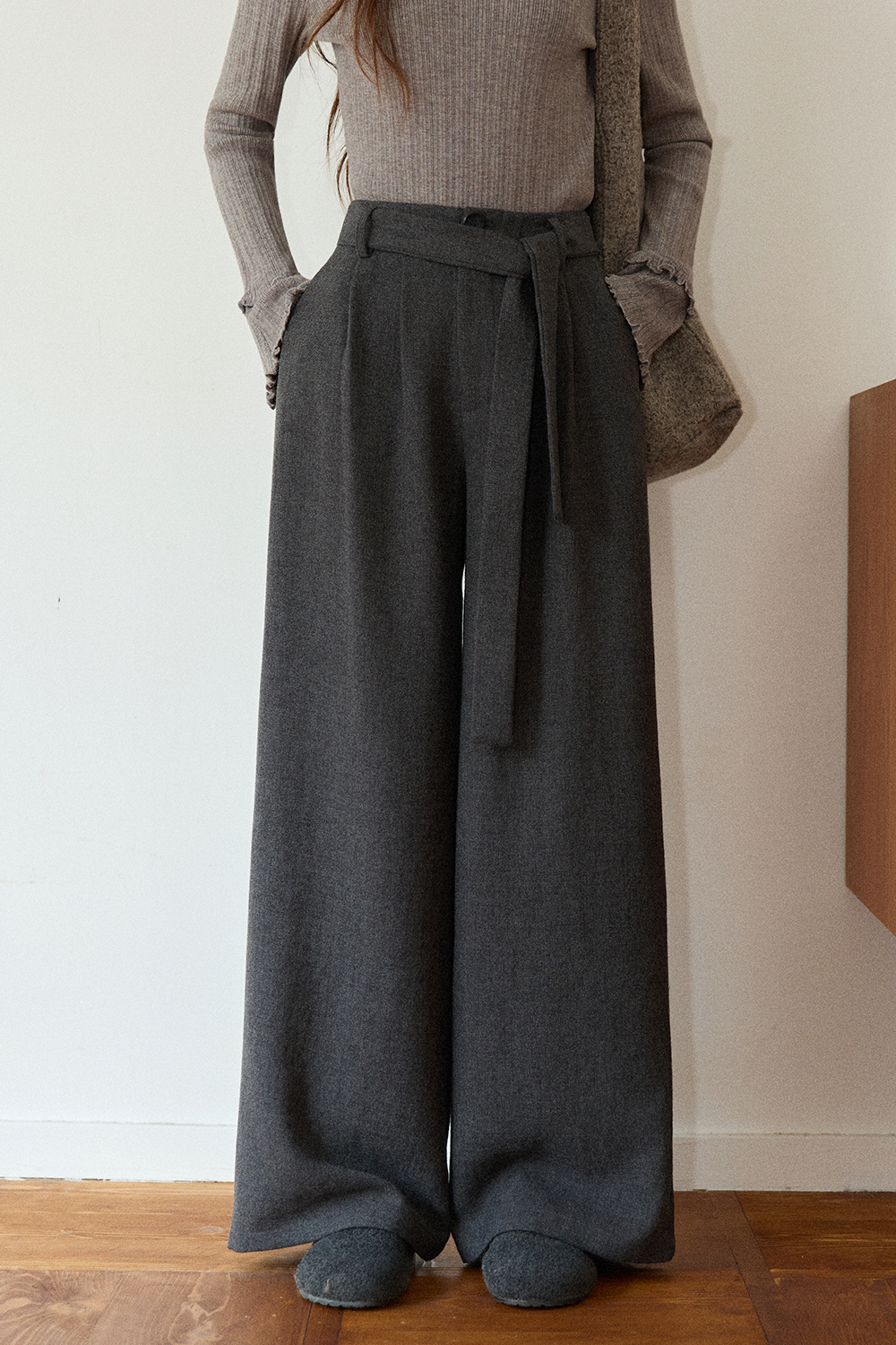 Celana Kaki Lebar untuk Wanita