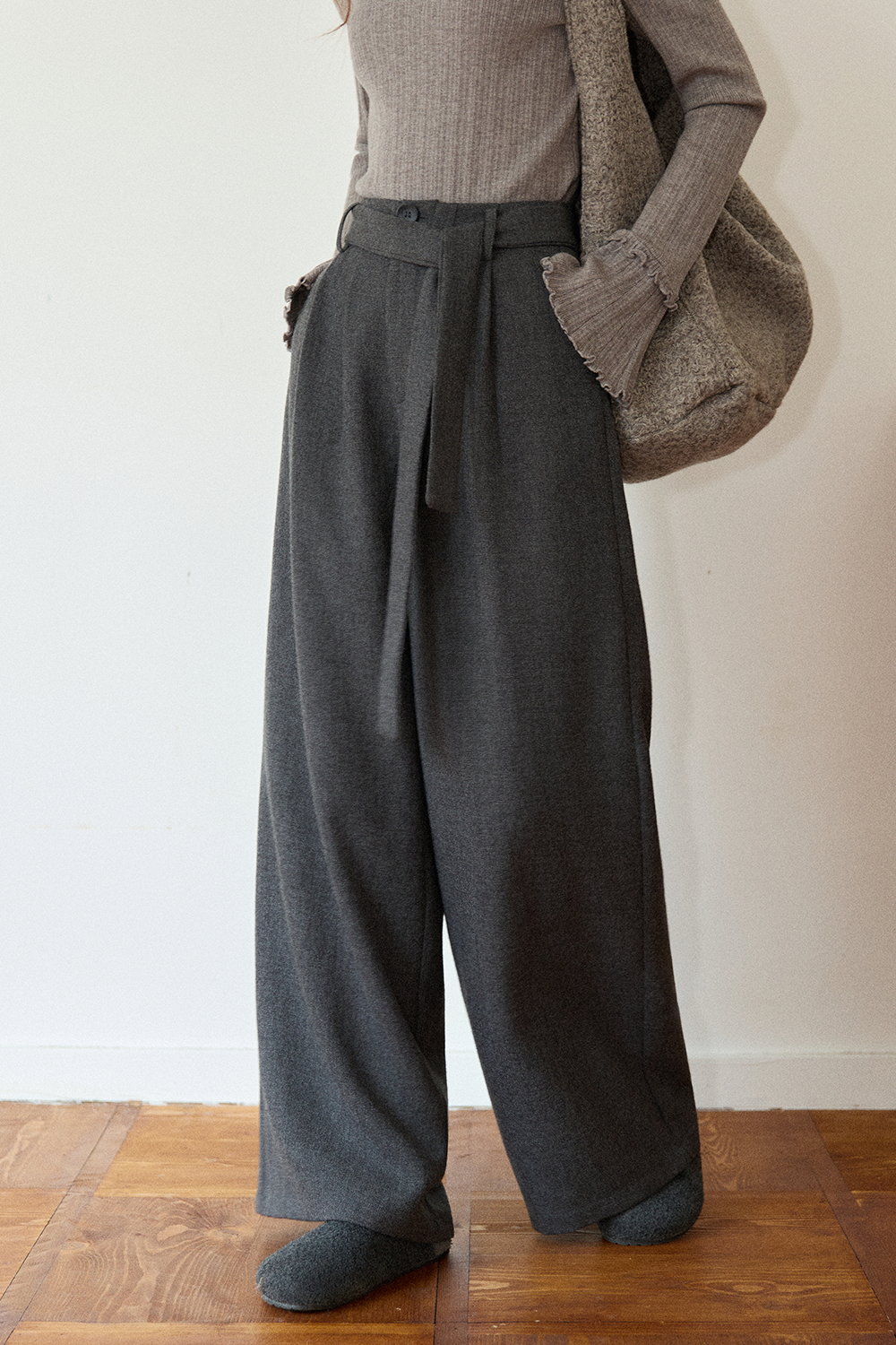 Celana Kaki Lebar untuk Wanita