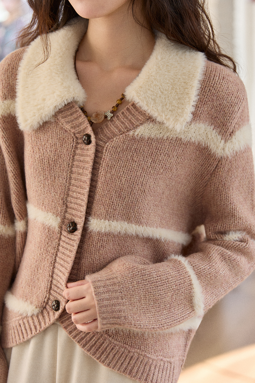 เสื้อถักสำหรับผู้หญิง