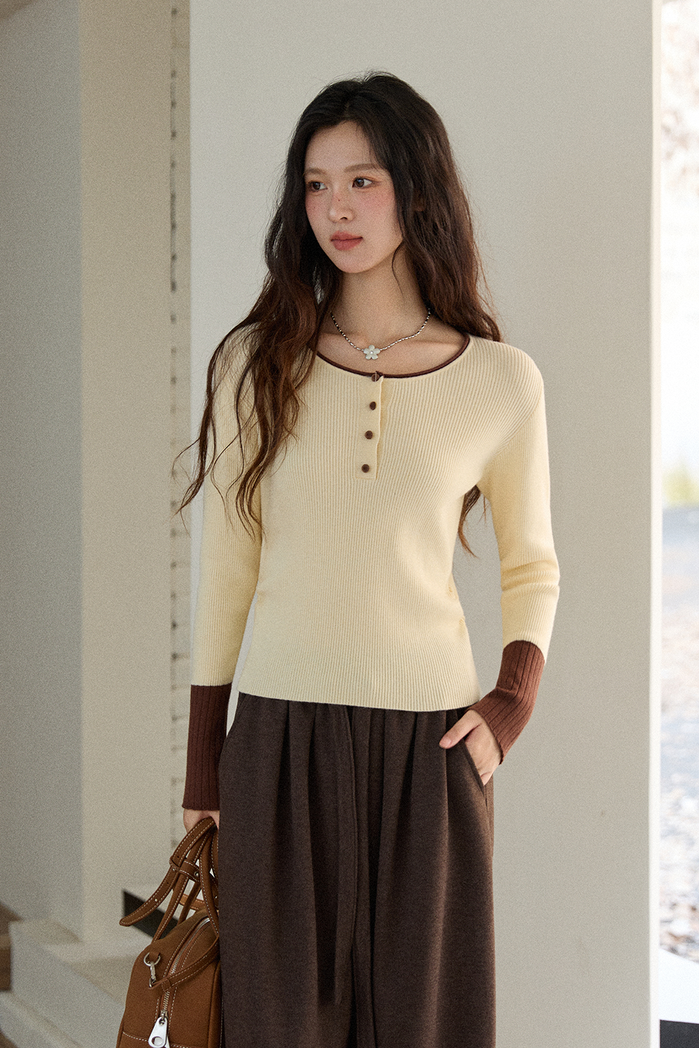 เสื้อถักสำหรับผู้หญิง