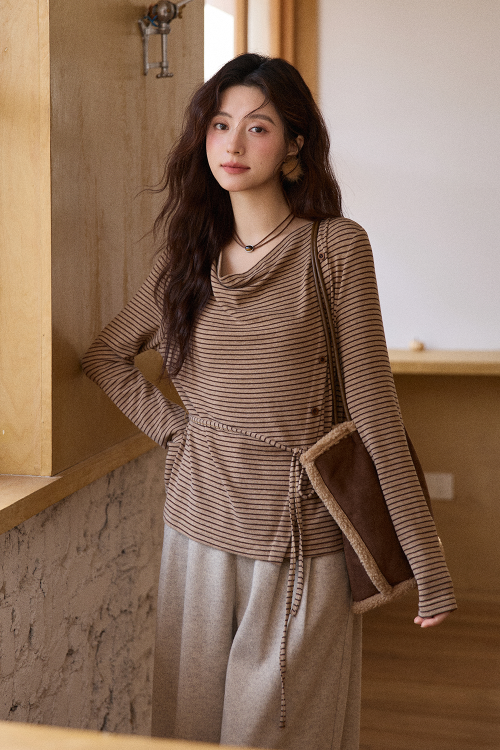 เสื้อยืดแขนยาวสำหรับผู้หญิง