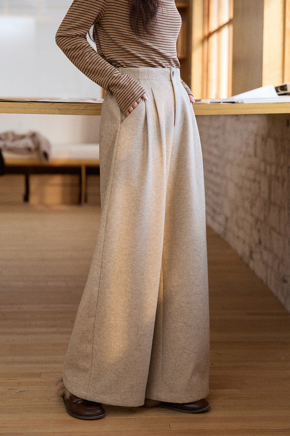 Celana Kaki Lebar untuk Wanita