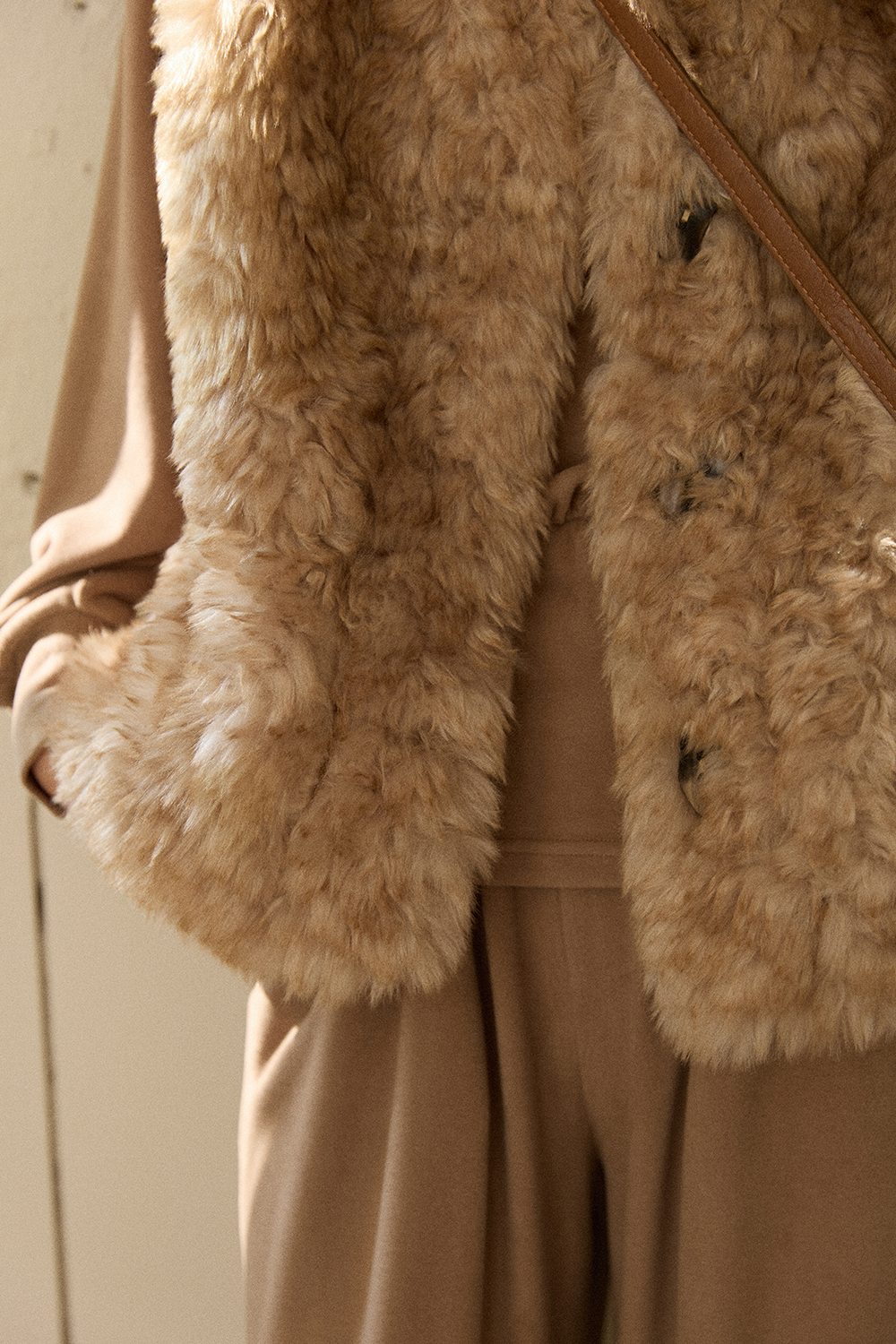 여성용 민소매 코트