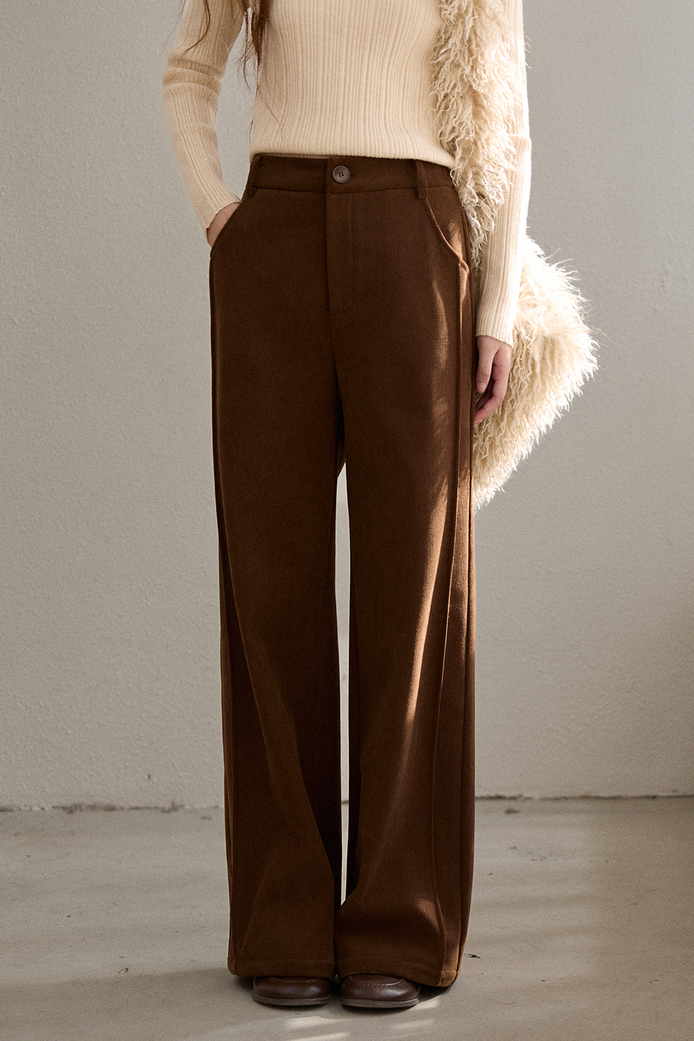 Celana Kaki Lebar untuk Wanita