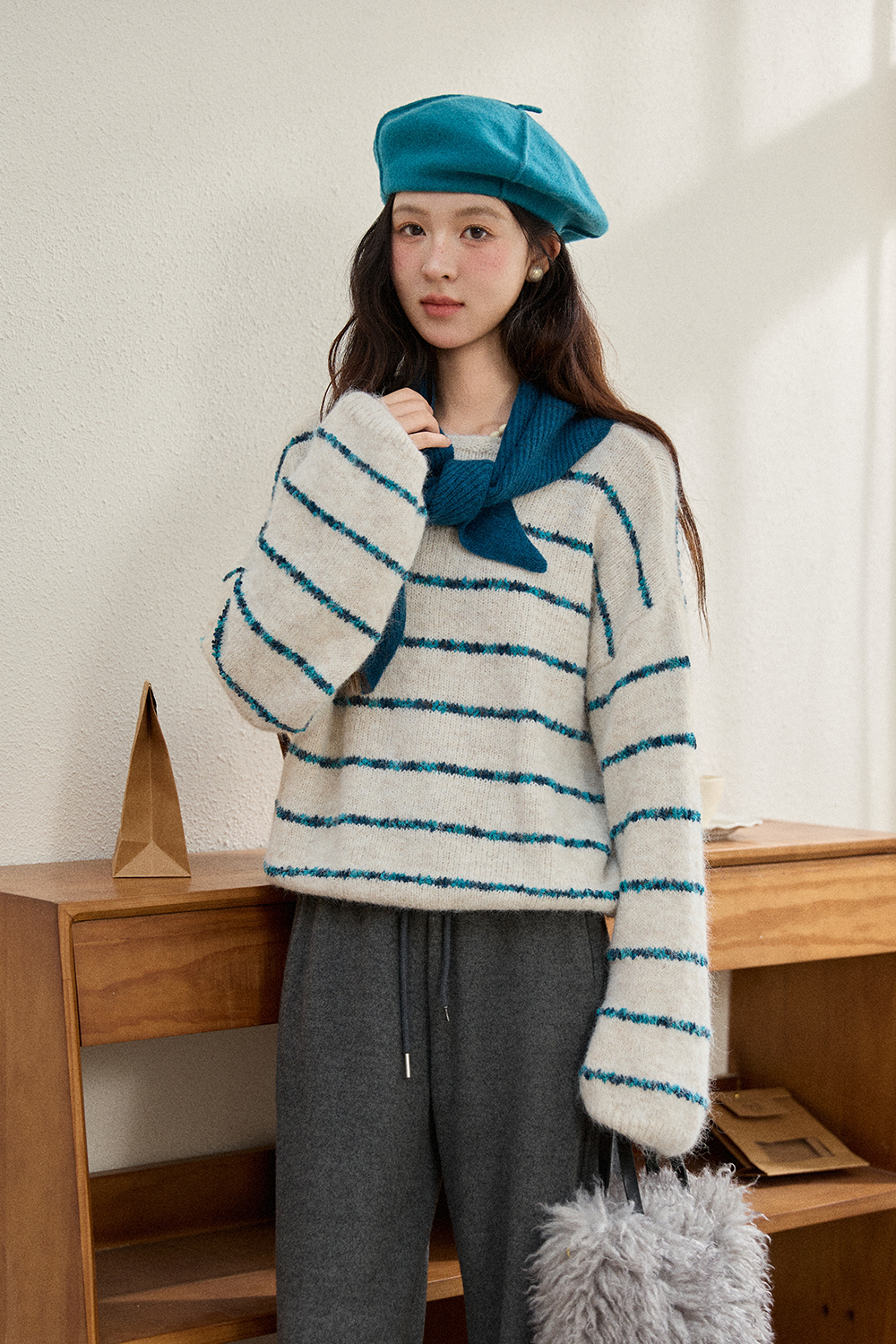 Áo len + khăn choàng cho nữ