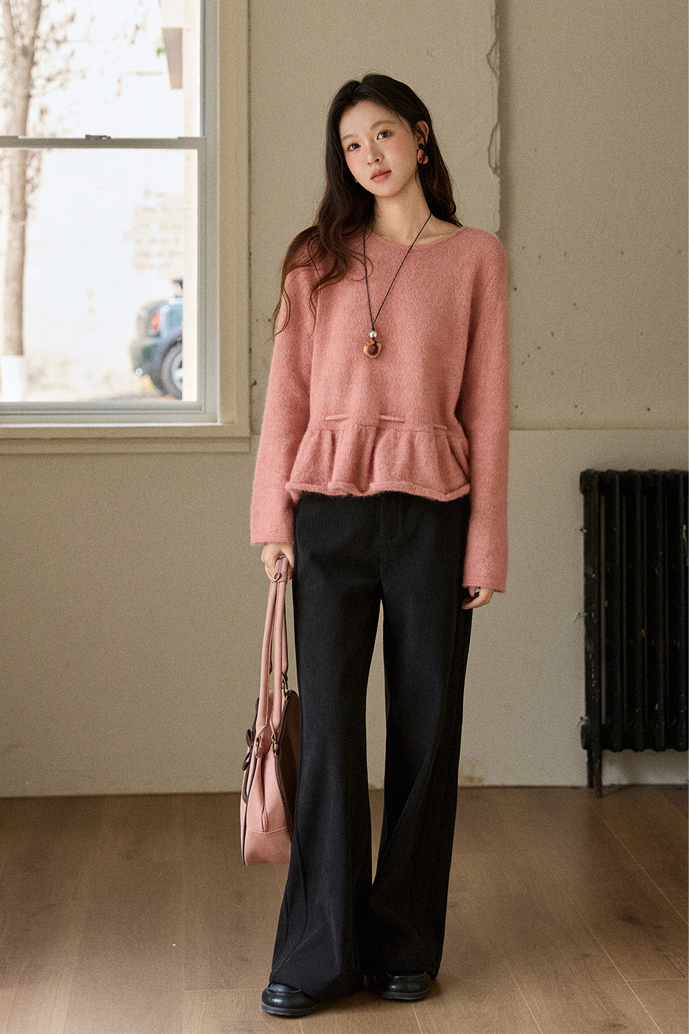 女性のためのニットシャツ