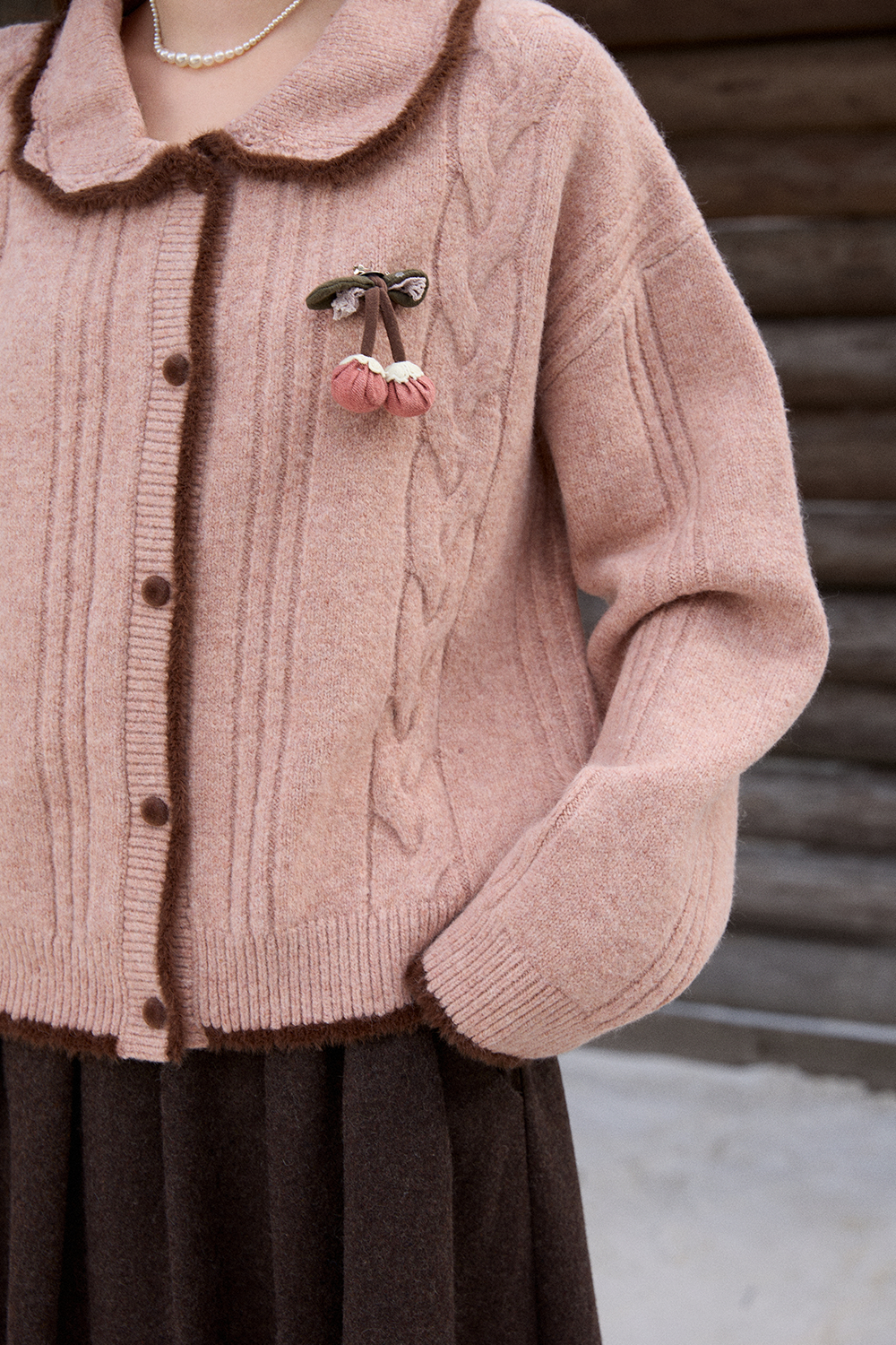 Knit Shirt+Brooch for Women