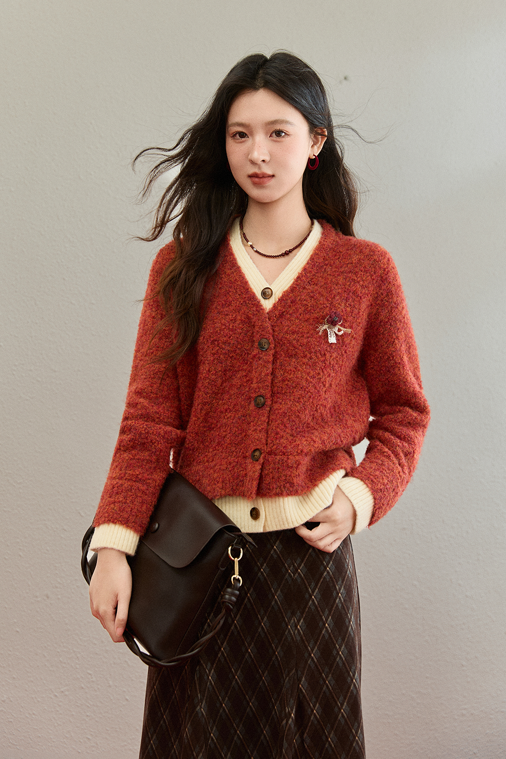 Knit Shirt+Brooch for Women
