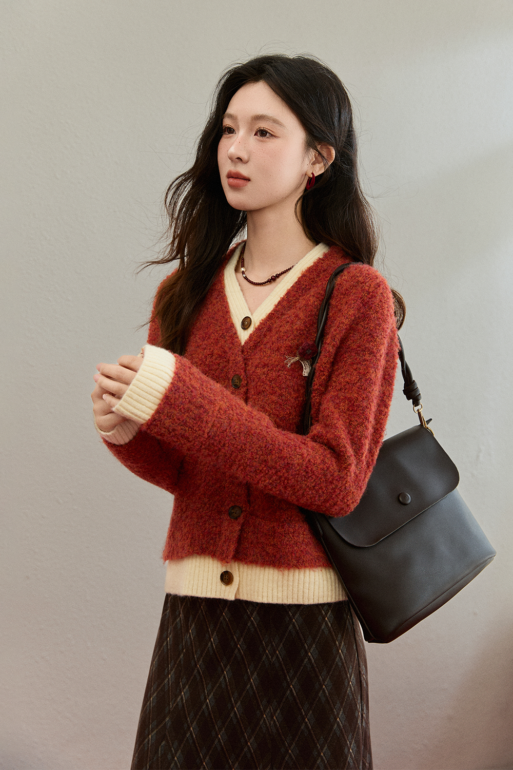 Knit Shirt+Brooch for Women