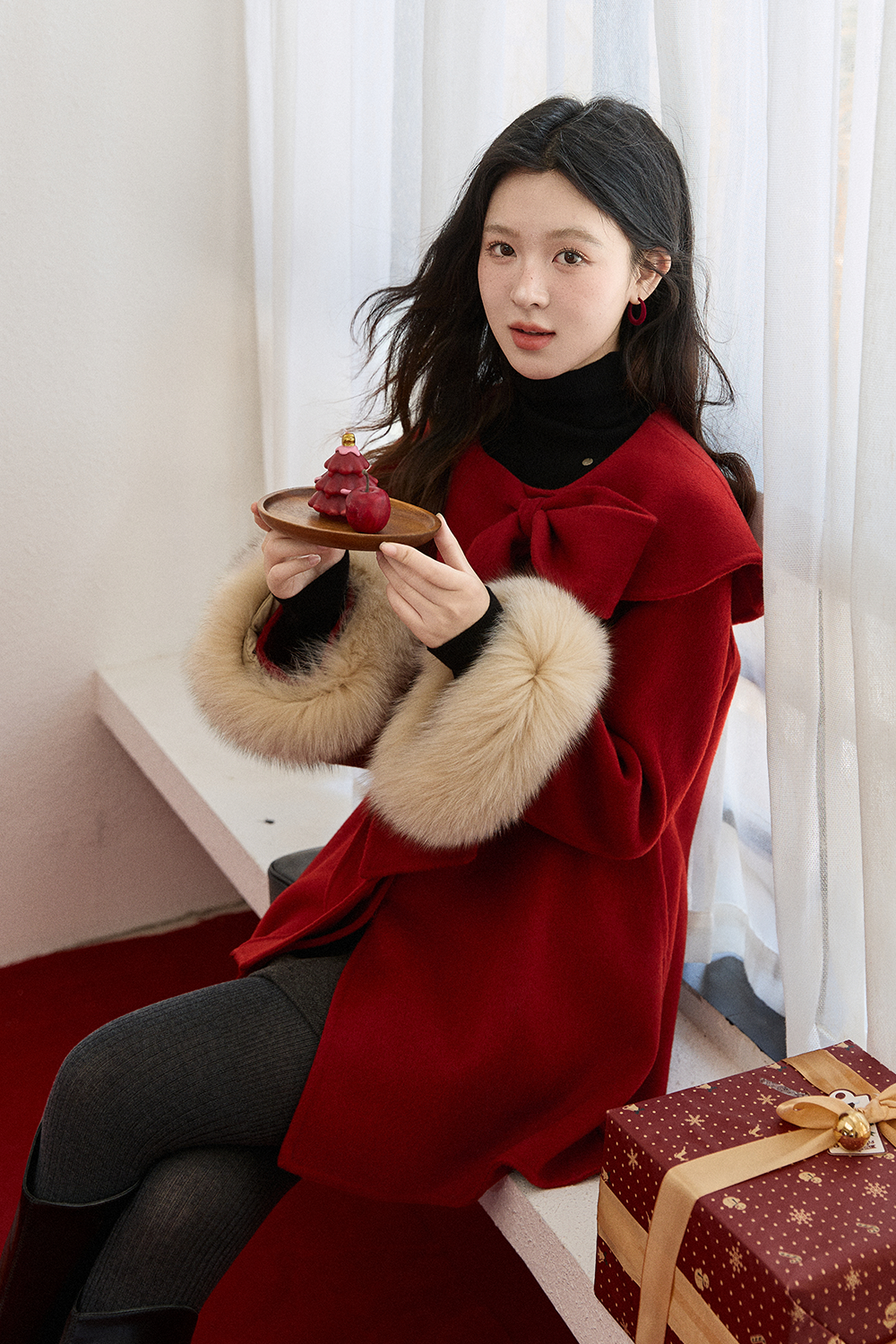 Áo khoác len + Cổ tay áo lông