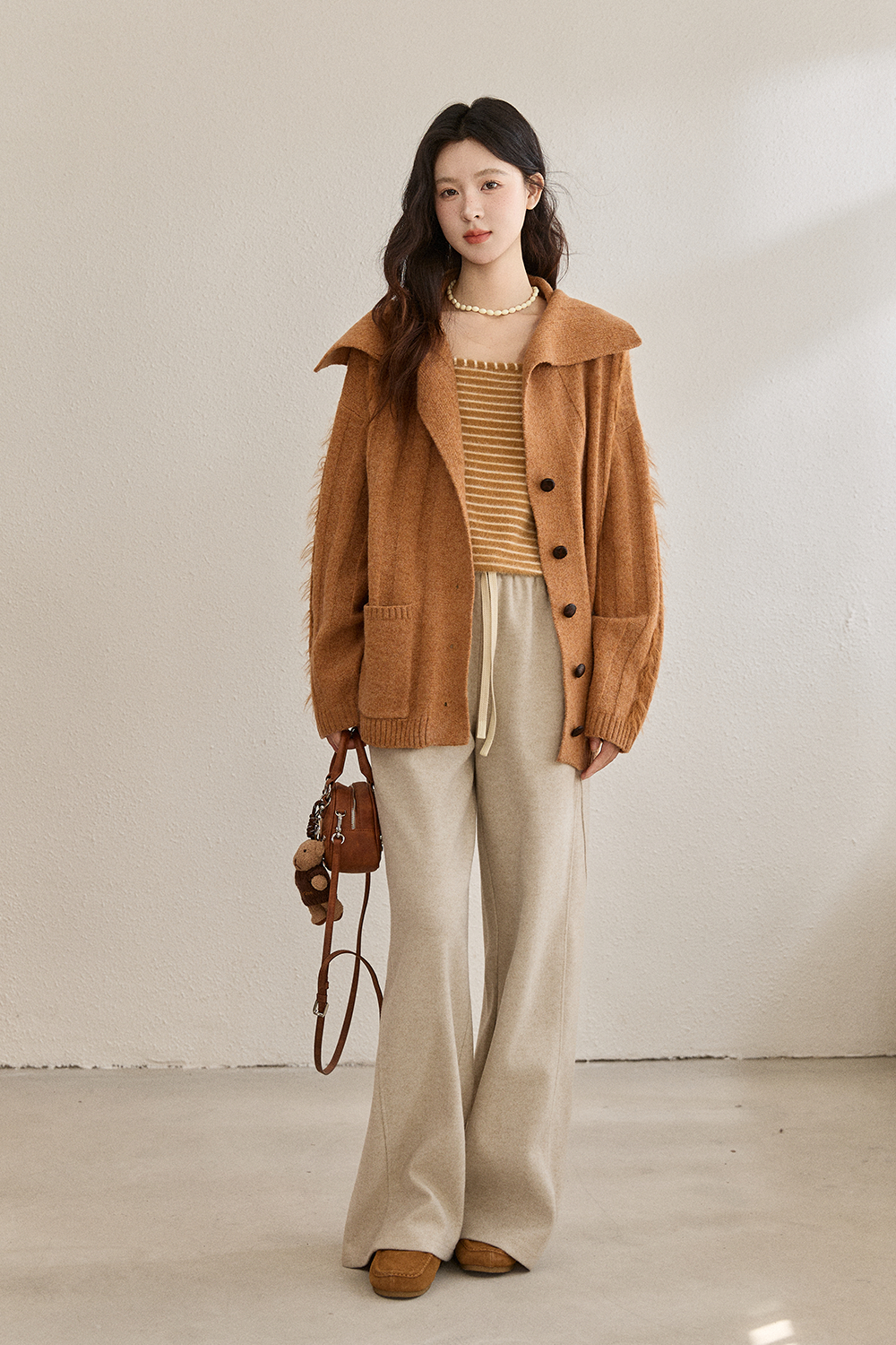 ニットシャツとサスペンダーのセットは別売りです