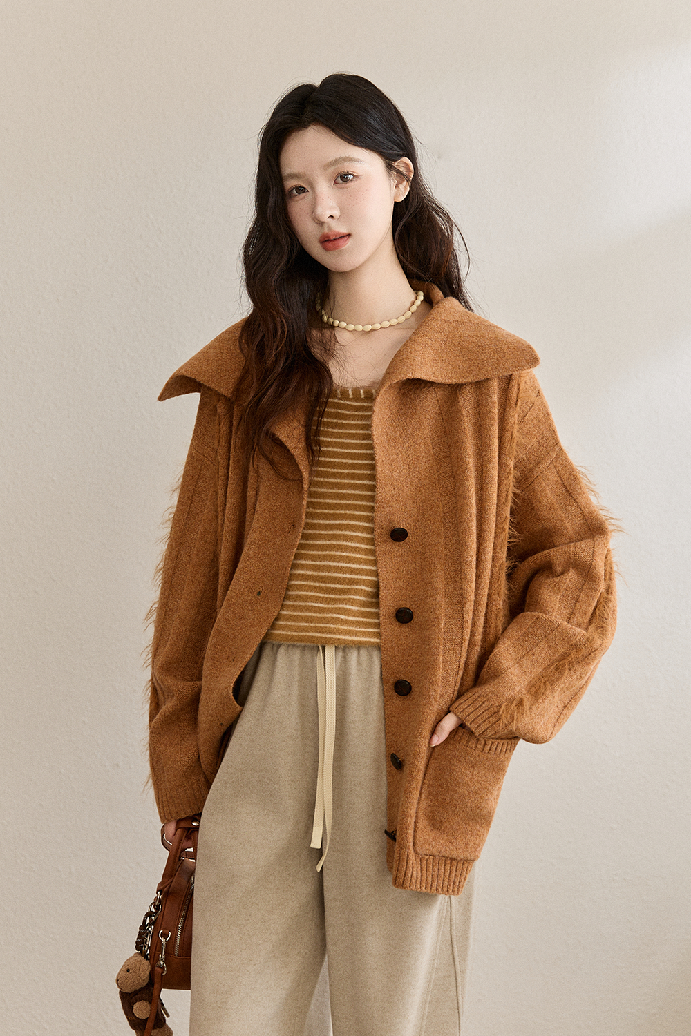 ニットシャツとサスペンダーのセットは別売りです