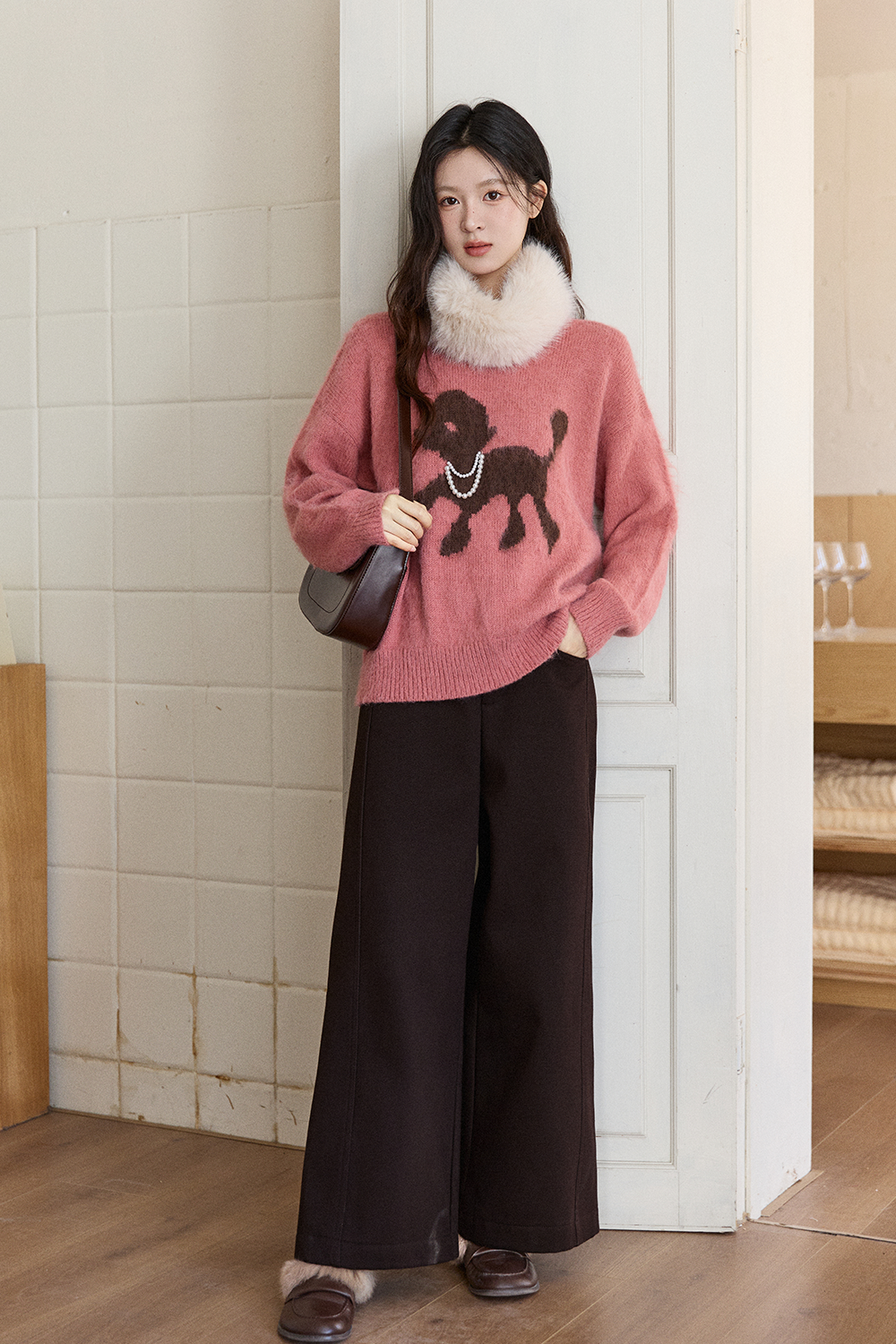 女性のためのニットシャツ