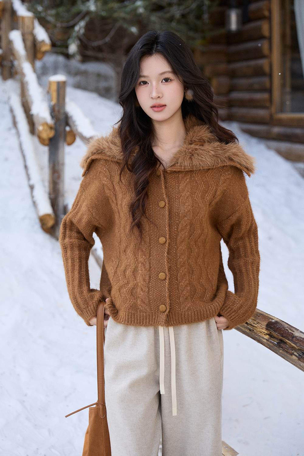 เสื้อถักสำหรับผู้หญิง