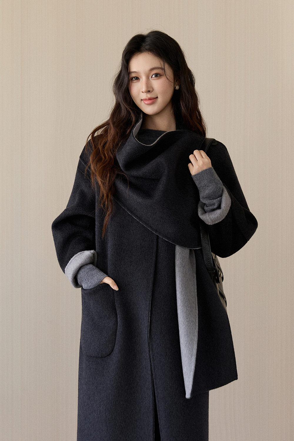 เสื้อโค้ทผ้าขนสัตว์สำหรับผู้หญิง