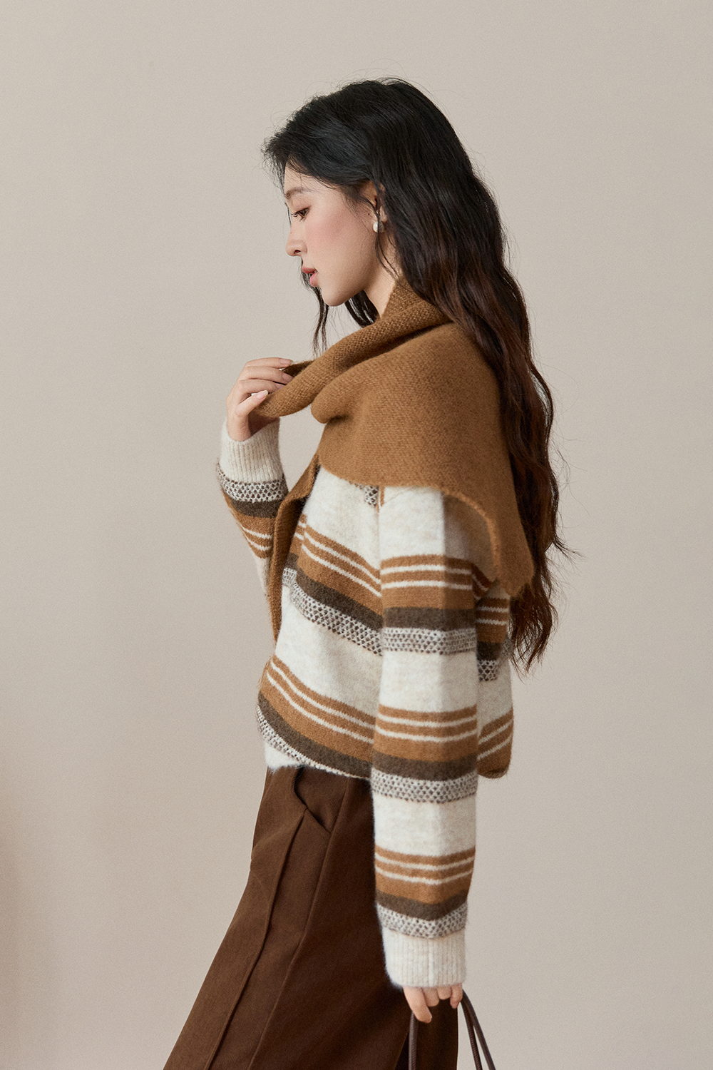 여성용 니트 셔츠 + 숄