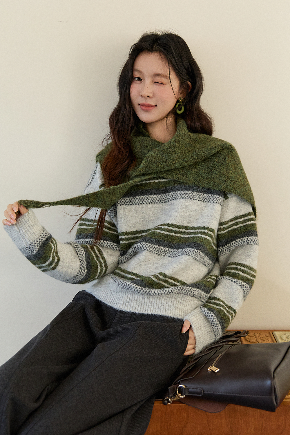 여성용 니트 셔츠 + 숄