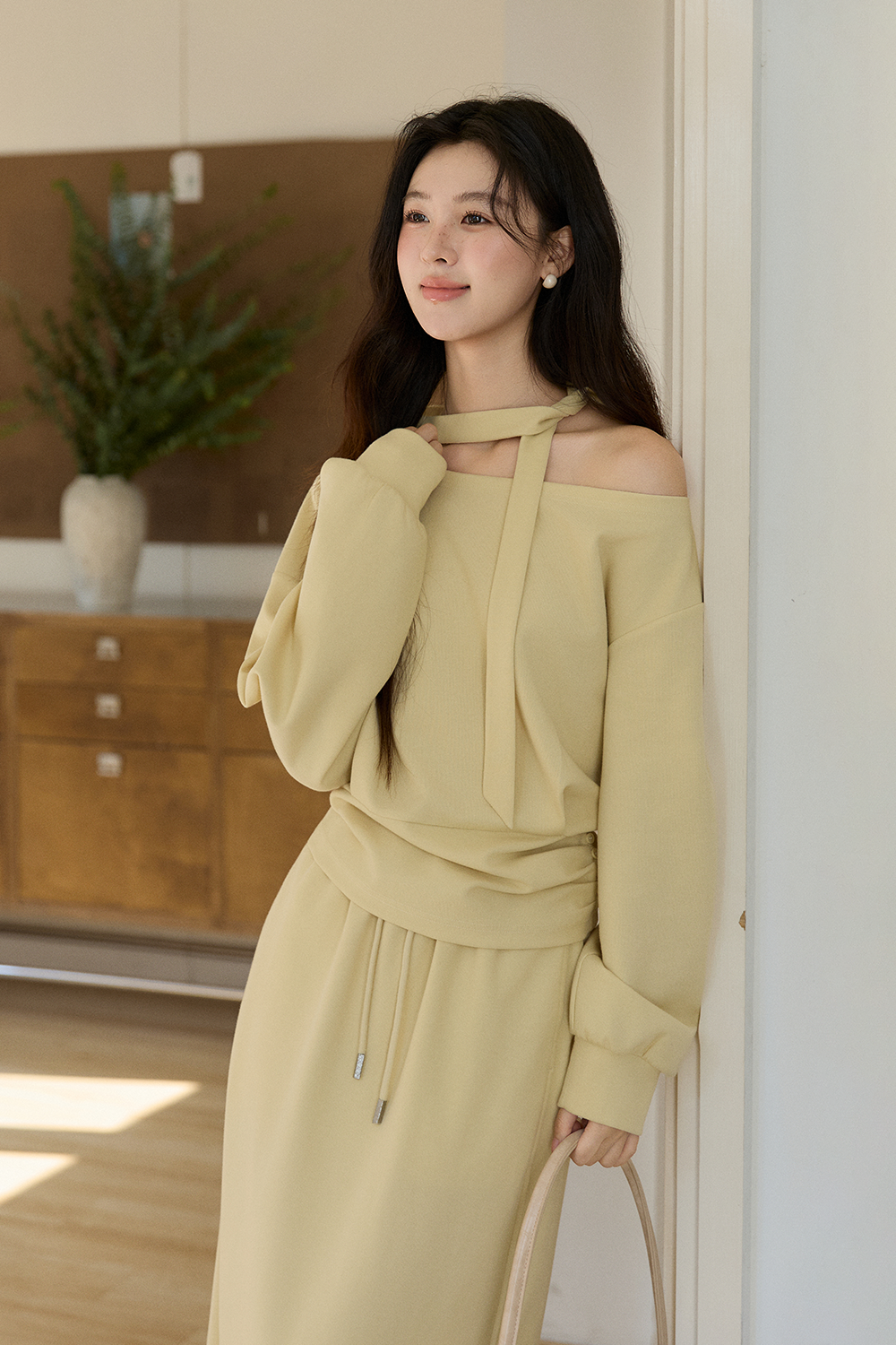 ชุดเสื้อและกระโปรง