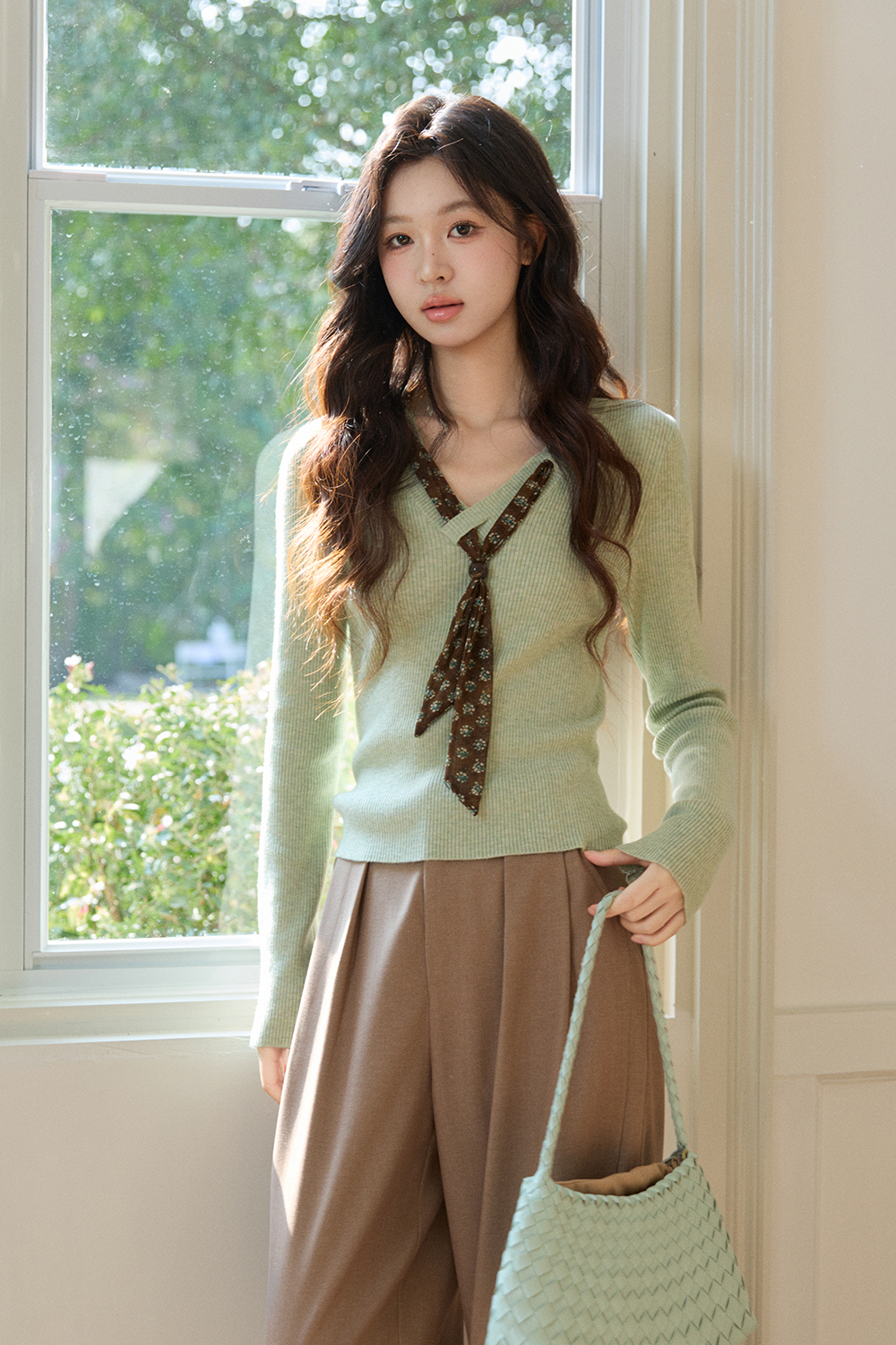 Knit Shirt+Silk Scarf for Women