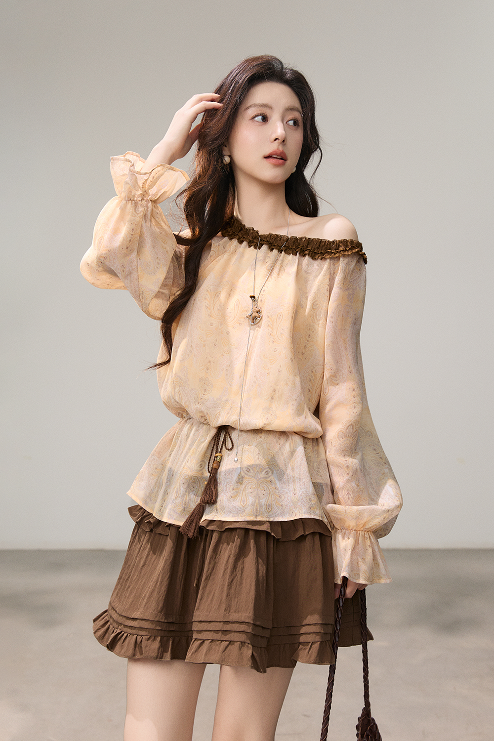 เสื้อเบลาส์สำหรับผู้หญิง