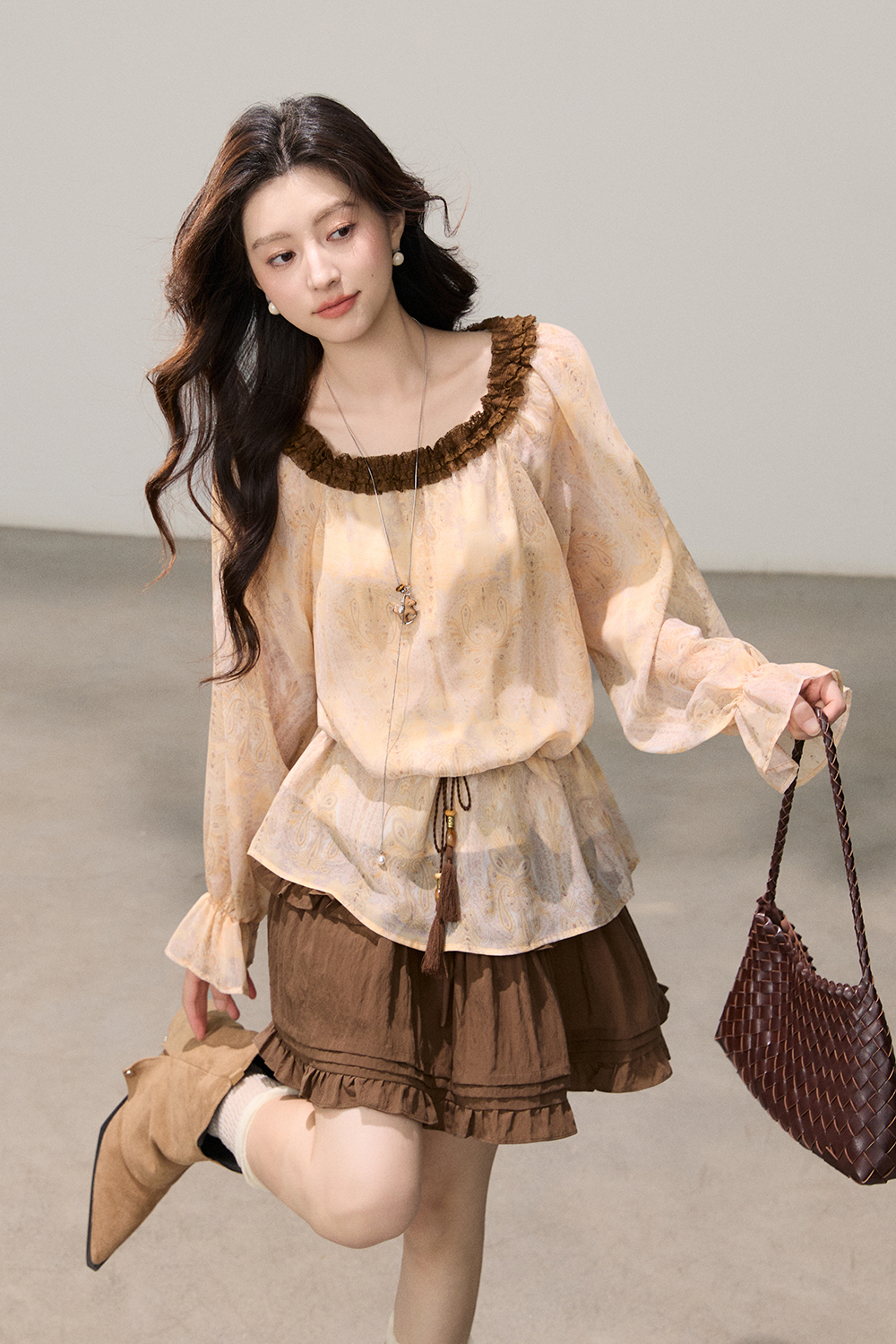 เสื้อเบลาส์สำหรับผู้หญิง