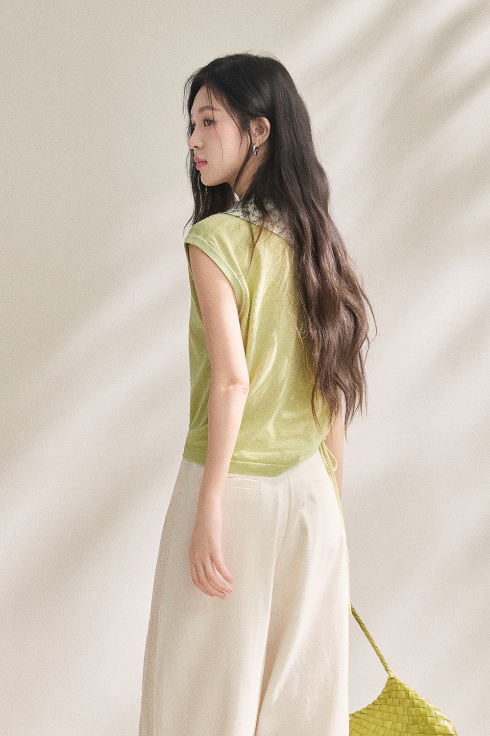 Áo thun + Khăn lụa cho nữ