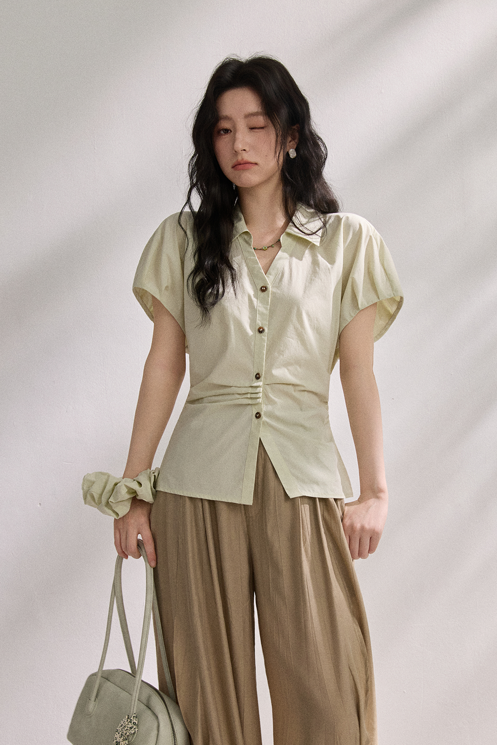 女性用シャツ＋ヘアゴム