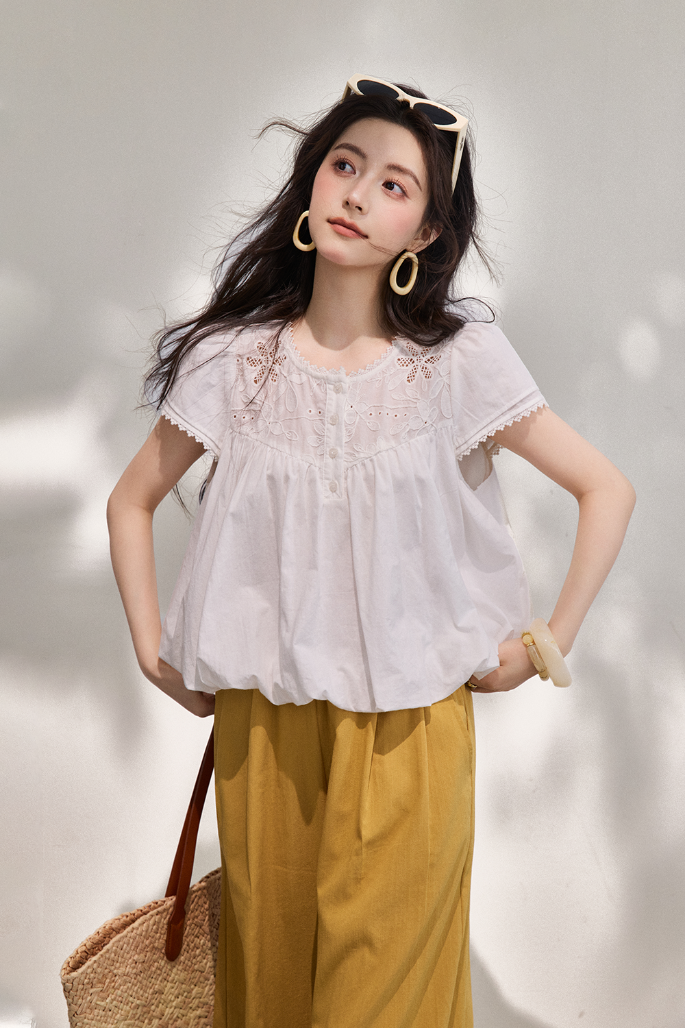 เสื้อเบลาส์สำหรับผู้หญิง