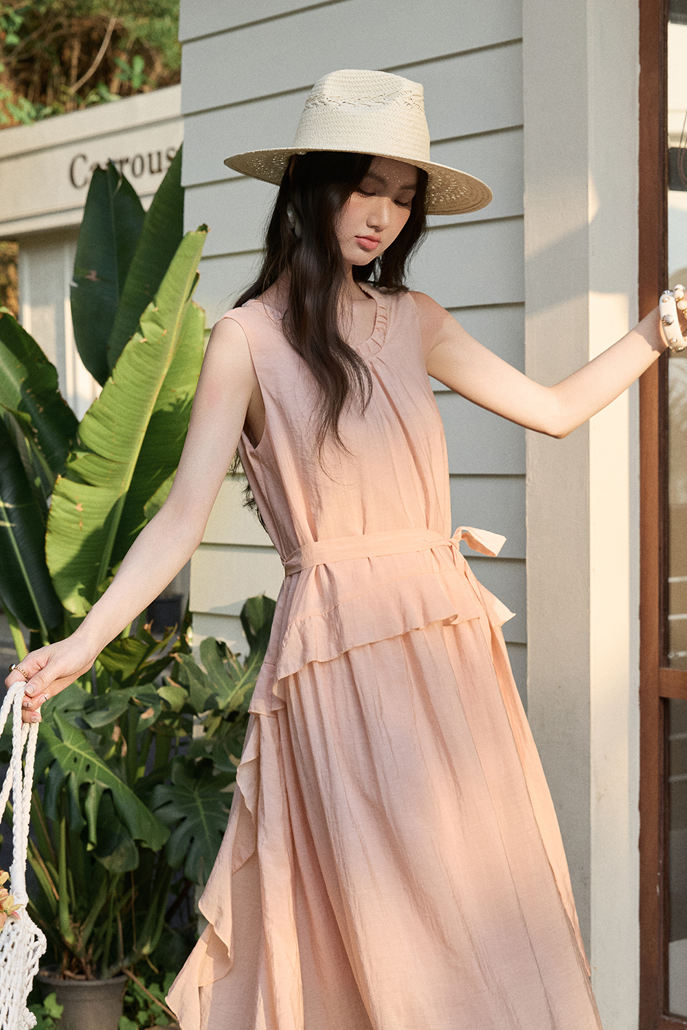 ชุดเดรสยาวสำหรับผู้หญิง
