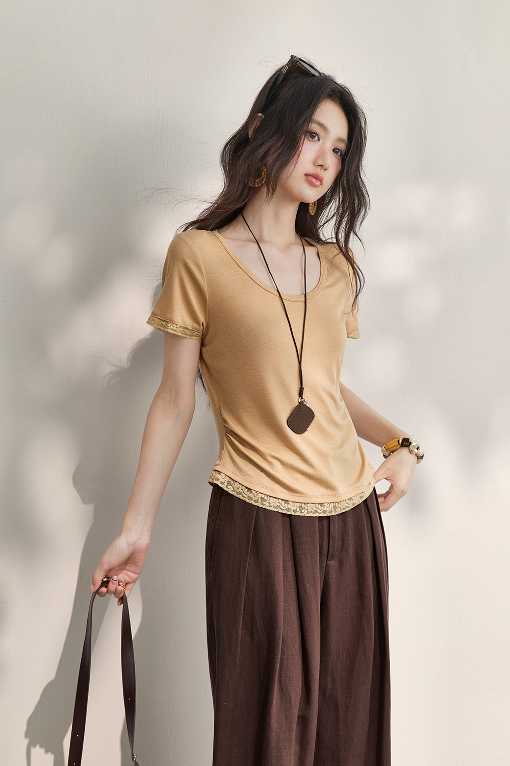 T-shirt for Women+Necklace