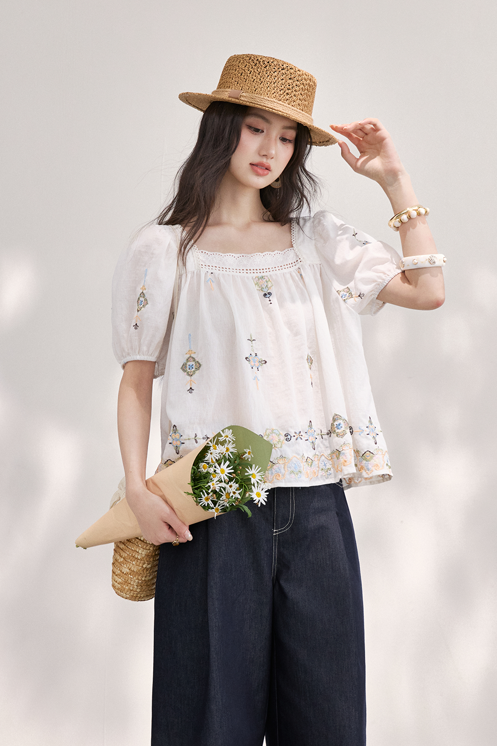เสื้อเบลาส์สำหรับผู้หญิง