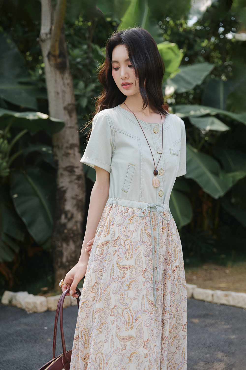 ชุดเดรสยาวสำหรับผู้หญิง