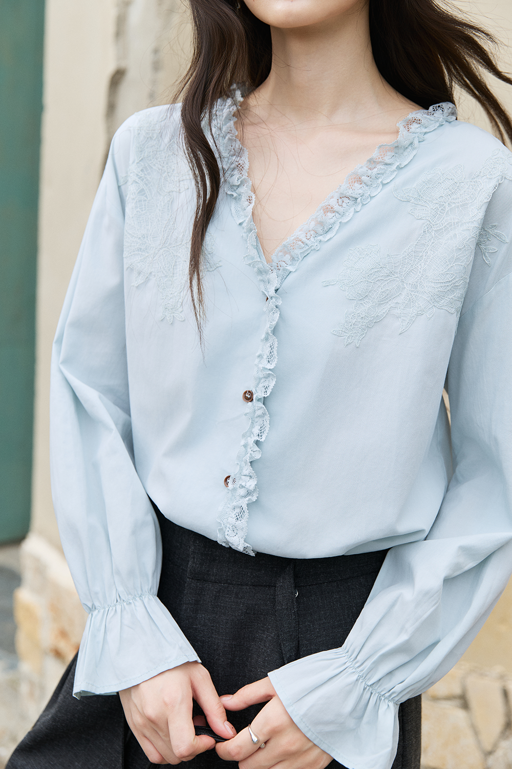 女性用シャツ