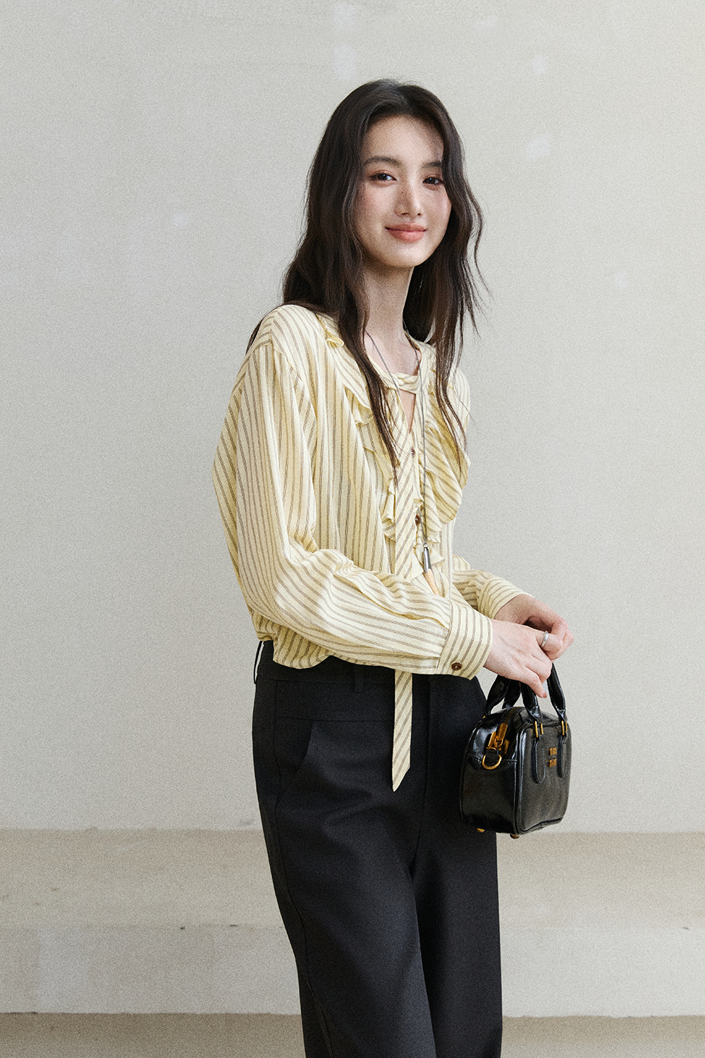 女性用シャツ