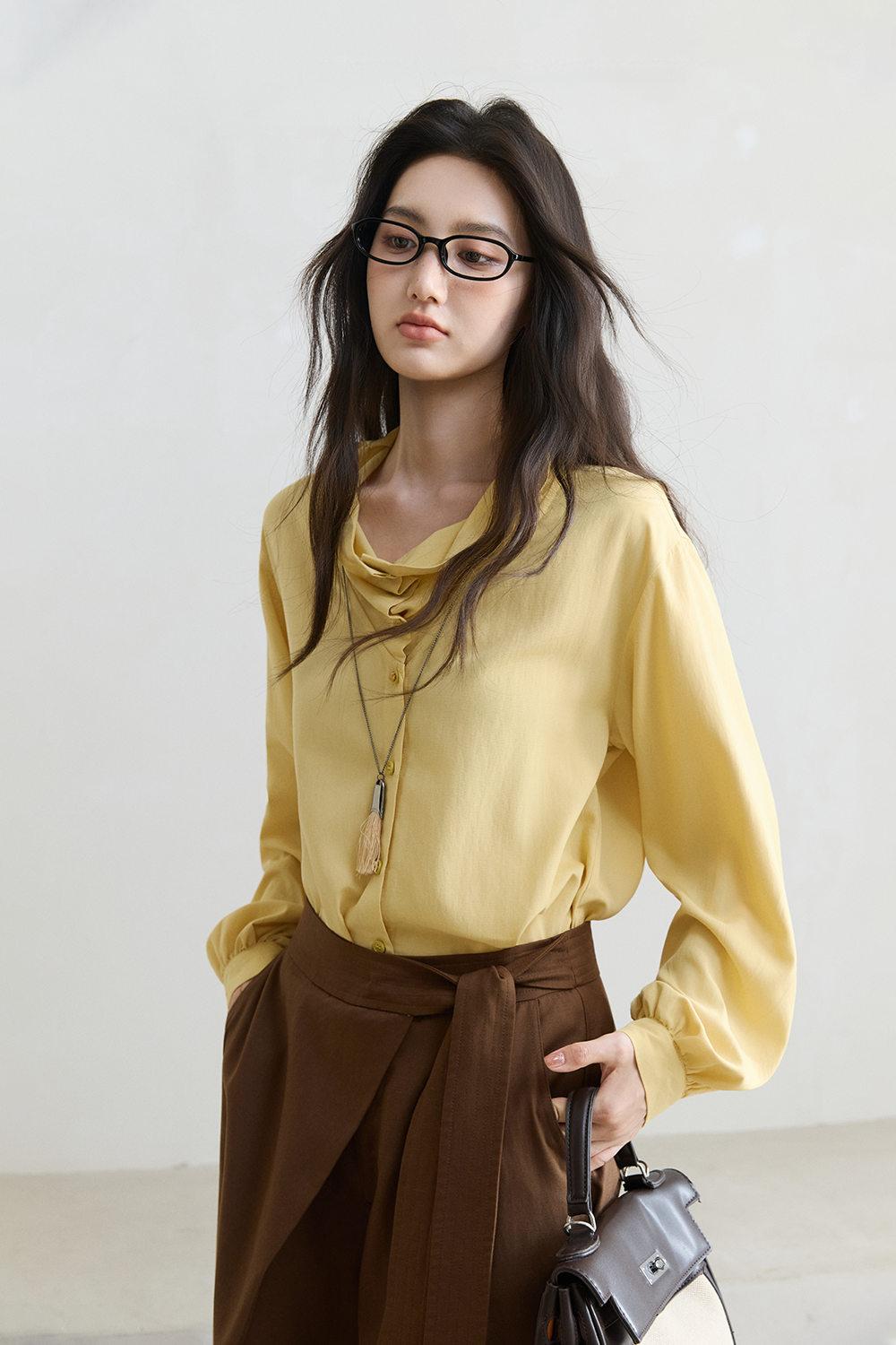 女性用シャツ