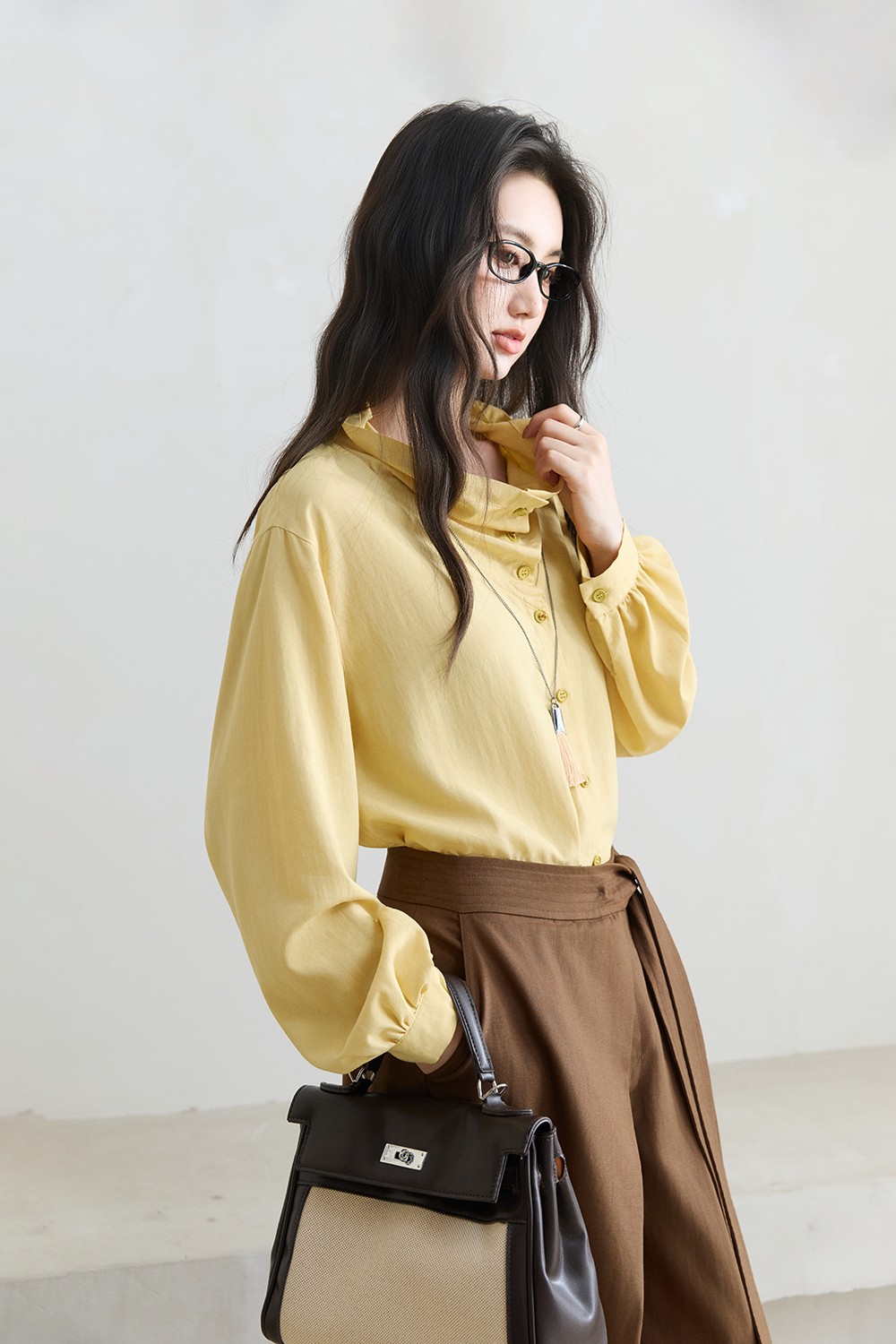 女性用シャツ
