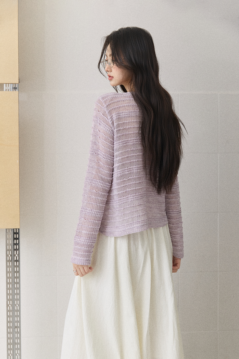 女性のためのニットシャツ
