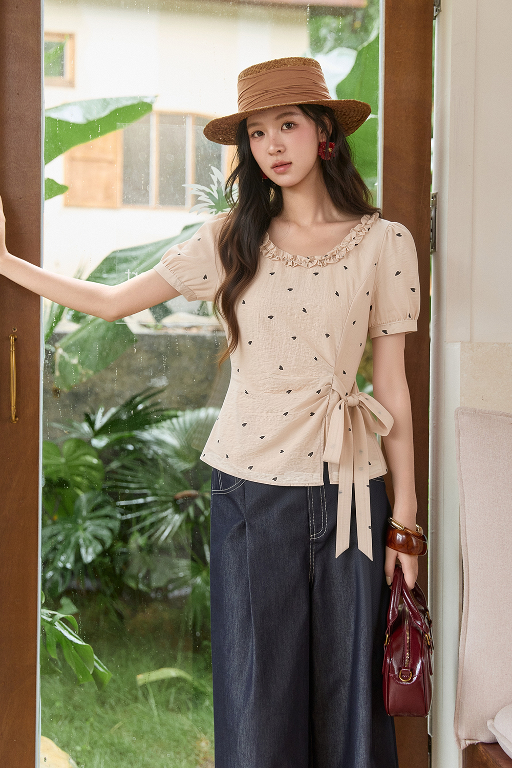 女性のためのブラウス